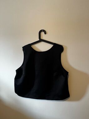 H&M Black Sleeveless Crop Top